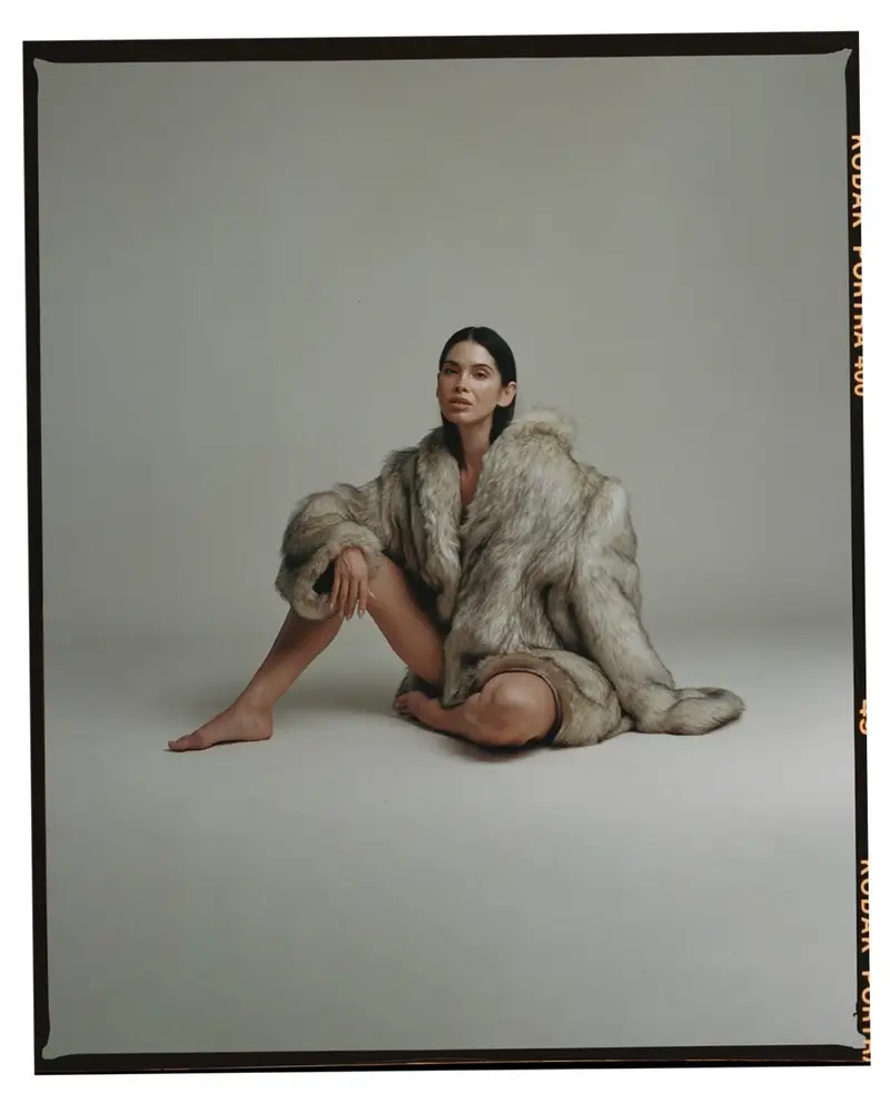 GIZA — Editorial